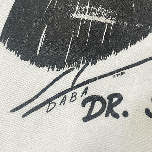 Vintage 80s 90s What’s On A Mans Mind Tshirt - Picture 8 of 8